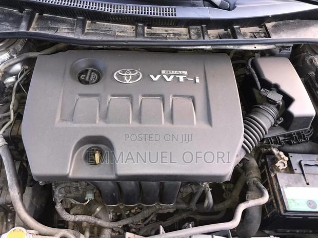 Toyota Corolla LE 4dr Sedan (1.8L 4cyl 4A) 2010 Silver