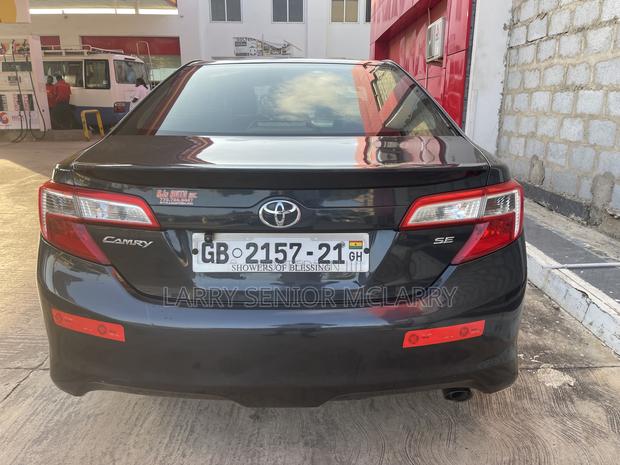 Toyota Camry SE 4dr Sedan (2.5L 4cyl 6A) 2013