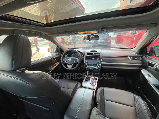 Toyota Camry SE 4dr Sedan (2.5L 4cyl 6A) 2013