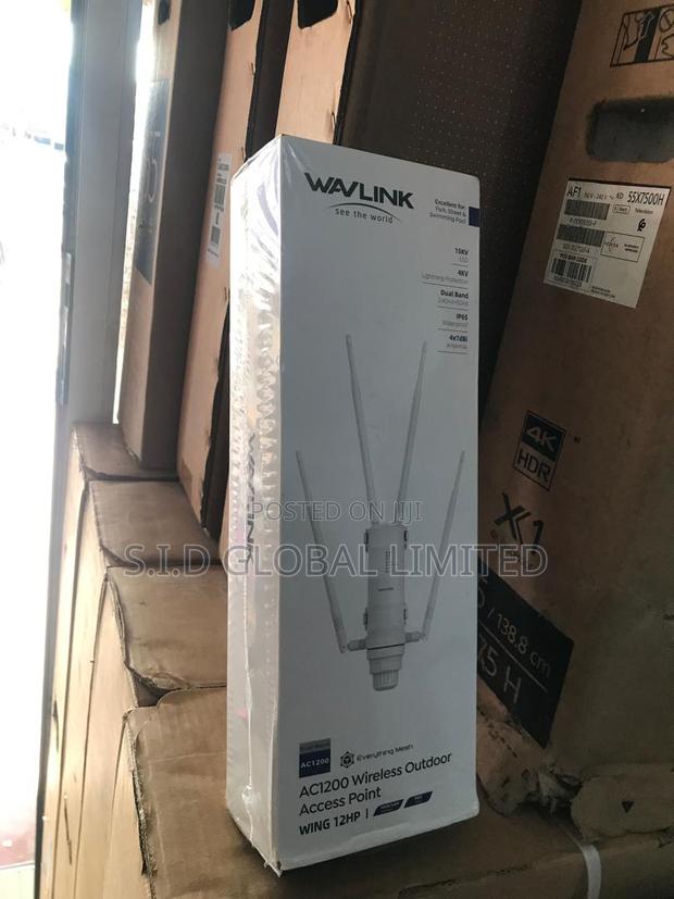 Wavelink Ac1200 Ap Mode Converts A Wired Network To A Wireless One · Photo 2