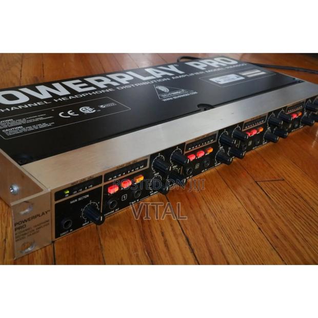 Behringer Powerplay Ha4600 4 Channels Headphone Amplifier photo 4