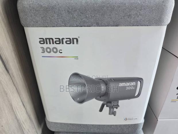 Amaran Pano 300c Lights · Photo 3