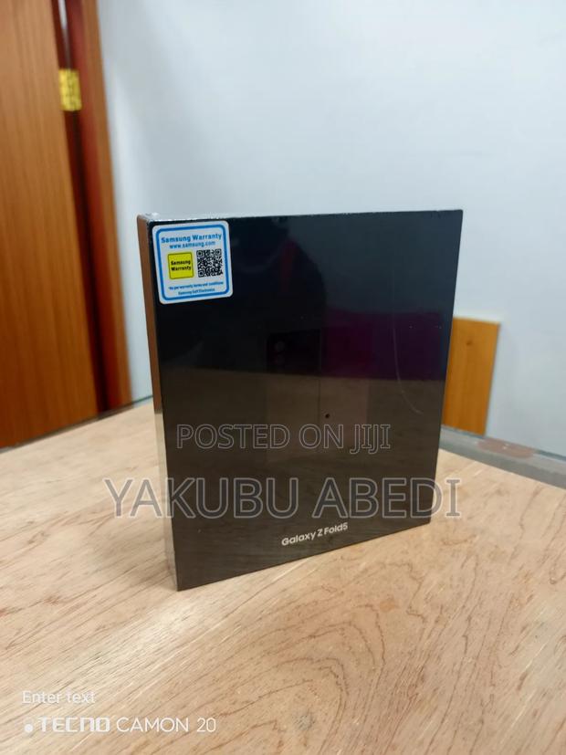New Samsung Galaxy Z Fold 5 512 GB Black · Photo 2