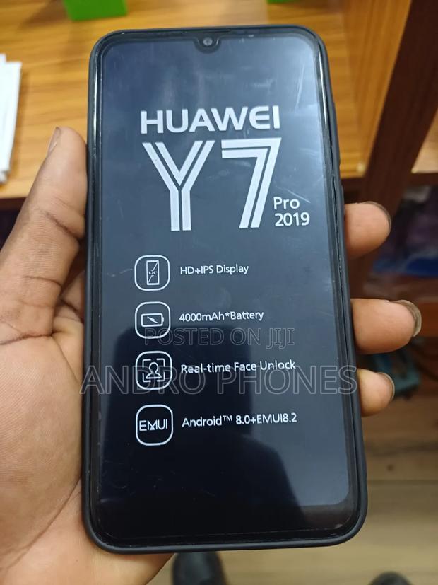 Huawei Y7 Pro 2019 32 GB Black · Photo 1