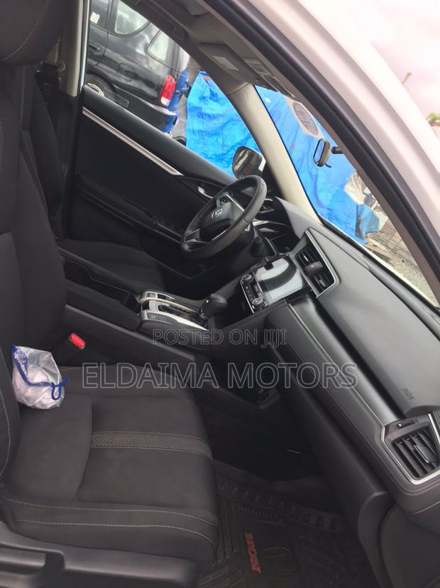 Honda Civic EX-L 4dr Sedan (1.5L 4cyl) 2017 White photo 9