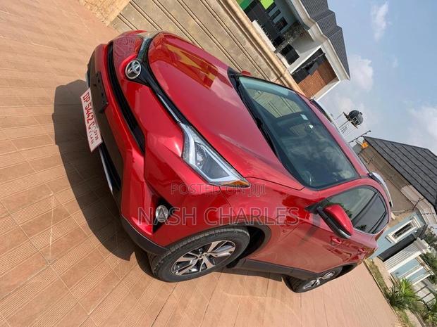 Toyota RAV4 SE FWD (2.5L 4cyl 6A) 2017 Red