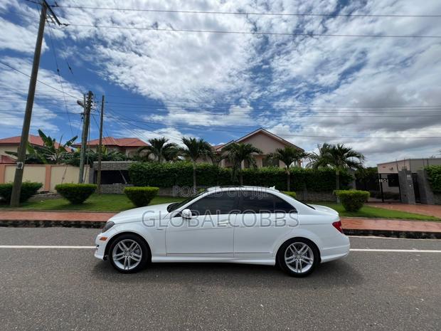 Mercedes-Benz C250 2013 Blue photo 5