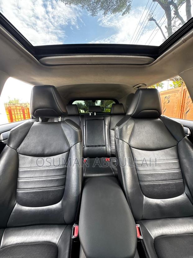 Toyota RAV4 Limited AWD 2019 Black