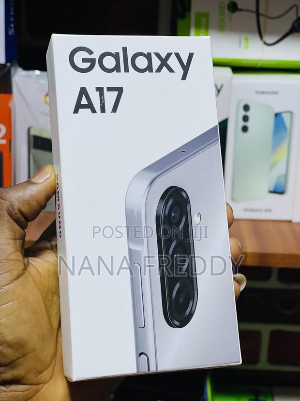 New Samsung Galaxy A17 128 GB Black · Photo 2