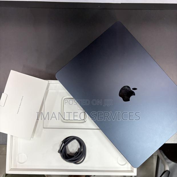Laptop Apple MacBook Air 2022 M2 8GB Apple M2 SSD 256GB photo 2