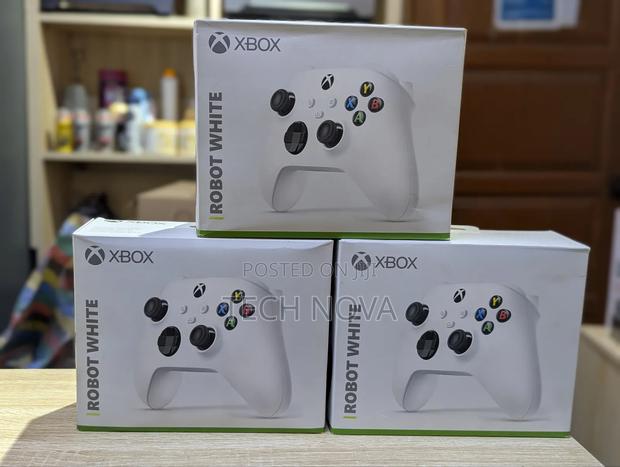 Microsoft Xbox Series S Or X Wireless Controller Robot White · Photo 4