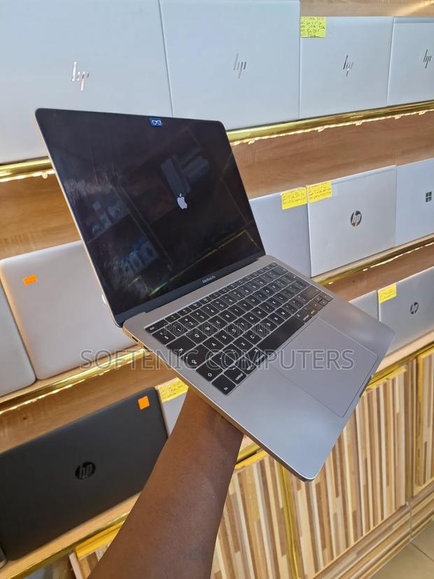 Laptop Apple MacBook Pro 2017 16GB Intel Core I5 SSD 140GB photo 2