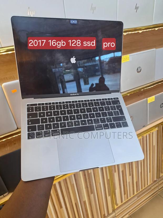 Laptop Apple MacBook Pro 2017 16GB Intel Core I5 SSD 140GB photo 3