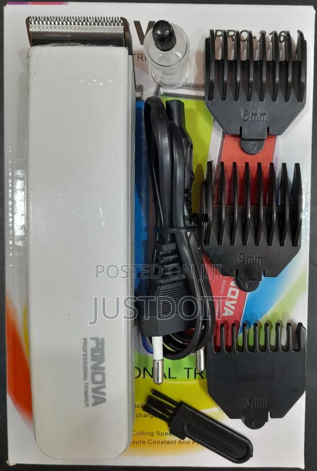 Nova 216 Rechargeable Shaver White · Photo 2