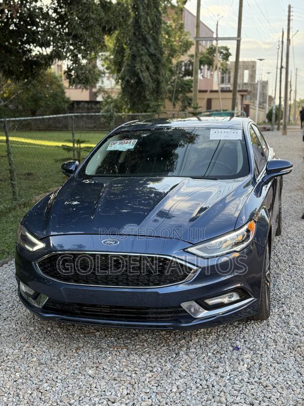 Ford Fusion Titanium AWD 2018 Blue