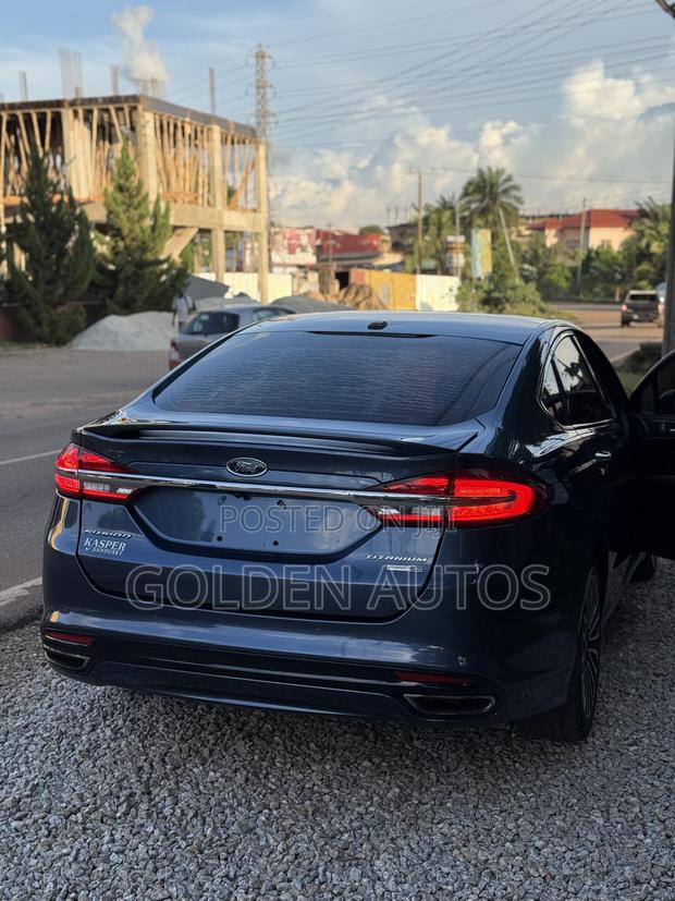 Ford Fusion Titanium AWD 2018 Blue