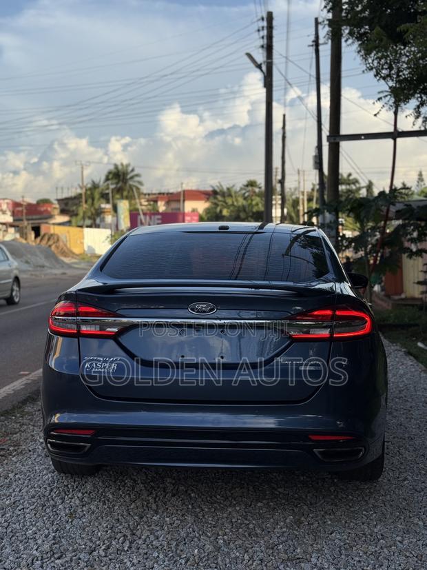 Ford Fusion Titanium AWD 2018 Blue