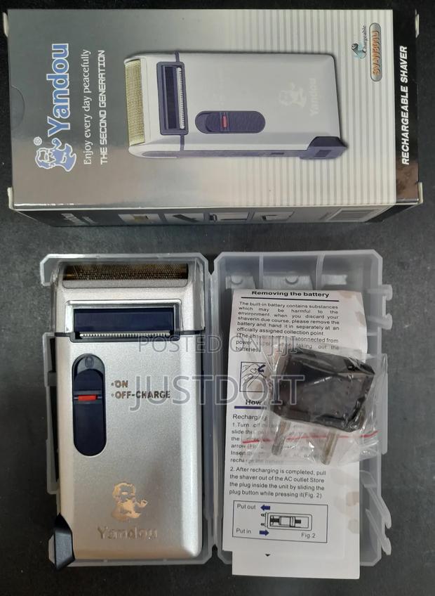 After Shave Rechargeable Smoothener With Shaver. · Photo 2