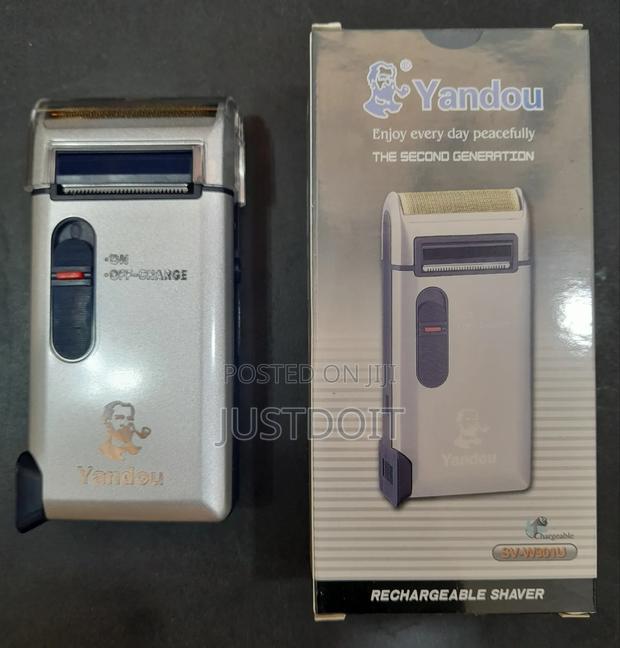 Rechargeable Balding and Shaving Smoothener · Photo 2
