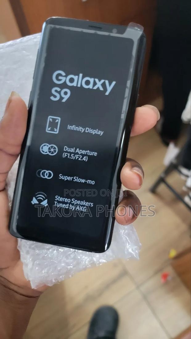 New Samsung Galaxy S9 64 GB Black photo 2