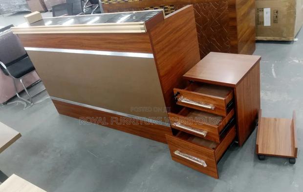 Heavy Wood Reception Front Desk · Photo 3