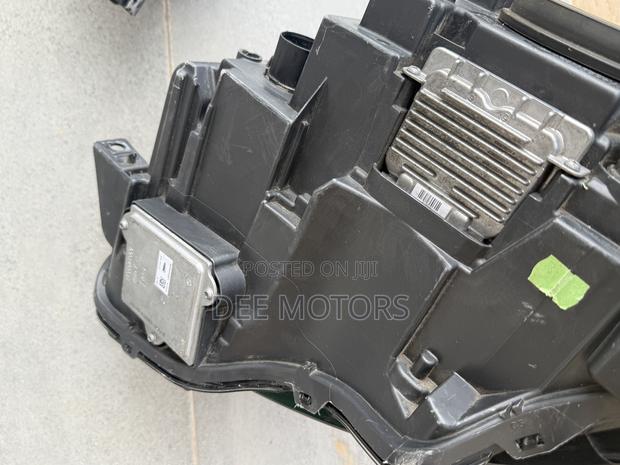 Range Rover Headlight