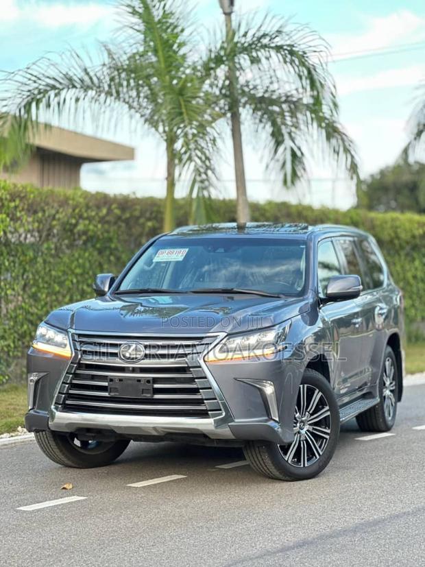 Lexus LX 570 AWD 2019 Gray