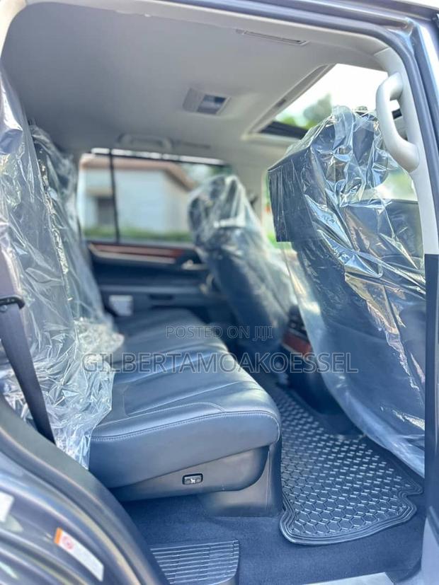 Lexus LX 570 AWD 2019 Gray