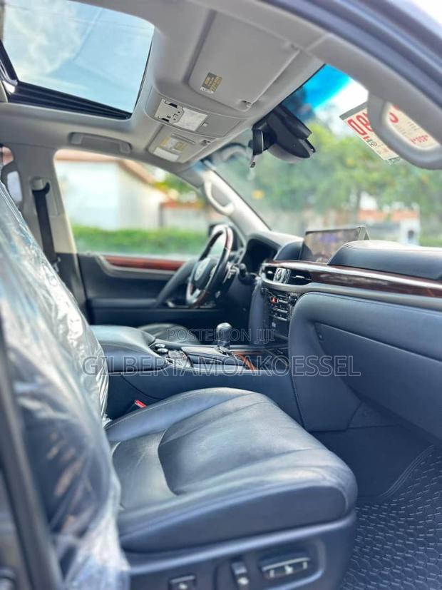 Lexus LX 570 AWD 2019 Gray