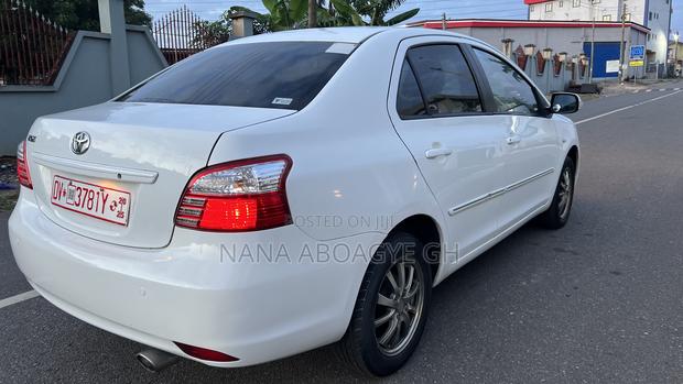 Toyota Belta 2010 White