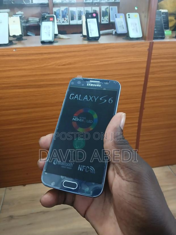 Samsung Galaxy S6 32 GB Black photo 2