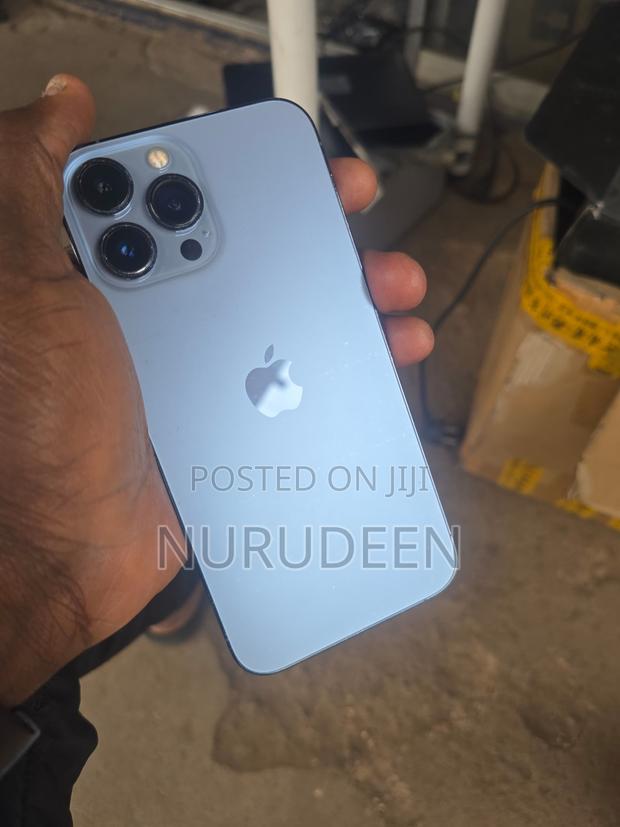 Apple iPhone 13 Pro Max 128 GB Blue · Photo 1