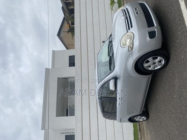 Toyota Sienta 2013 Silver