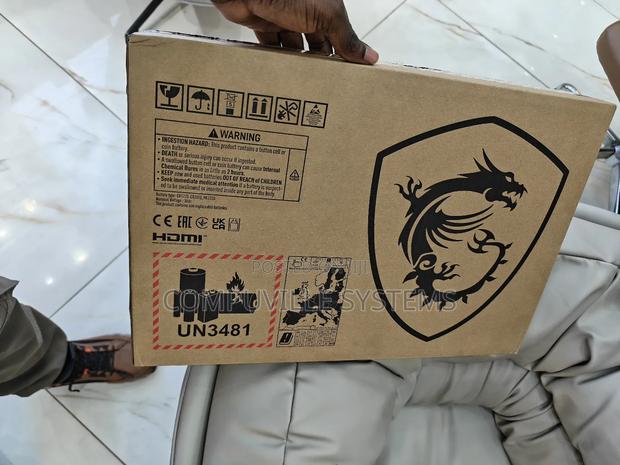 New Laptop MSI Katana 15 16GB Intel Core i7 SSD 1T · Photo 2