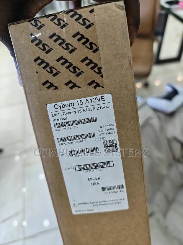 New Laptop MSI Katana 15 16GB Intel Core i7 SSD 1T · Photo 3