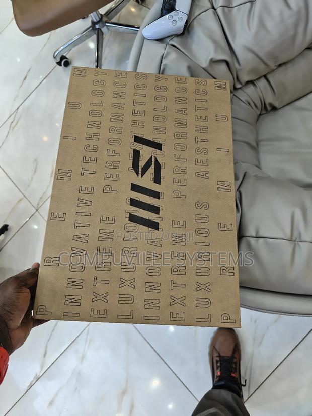 New Laptop MSI Katana 15 16GB Intel Core i7 SSD 1T · Photo 1