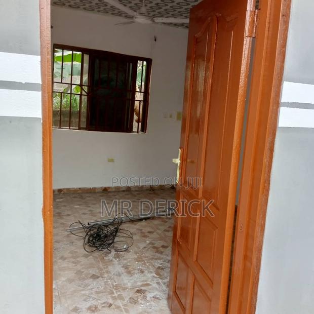 2bdrm House in Afuaman, Manhean for sale photo 11