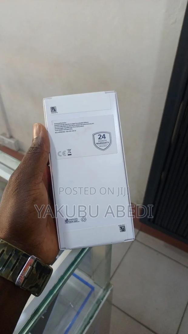New Samsung Galaxy A17 128 GB Black · Photo 4
