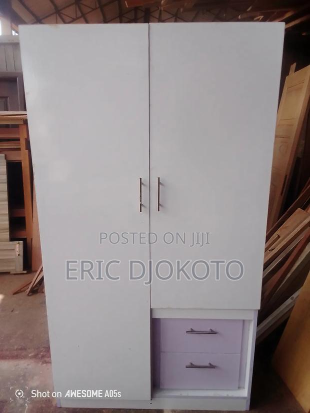 2in1 Laminate With Two Drawers · Photo 4