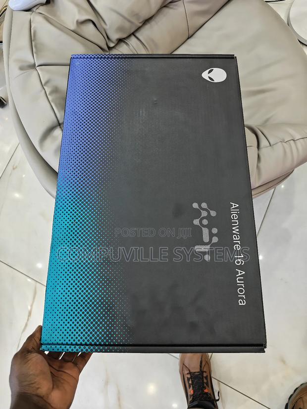 New Laptop Alienware Area-51m 32GB Intel Core Ultra 7 SSD 1T · Photo 3