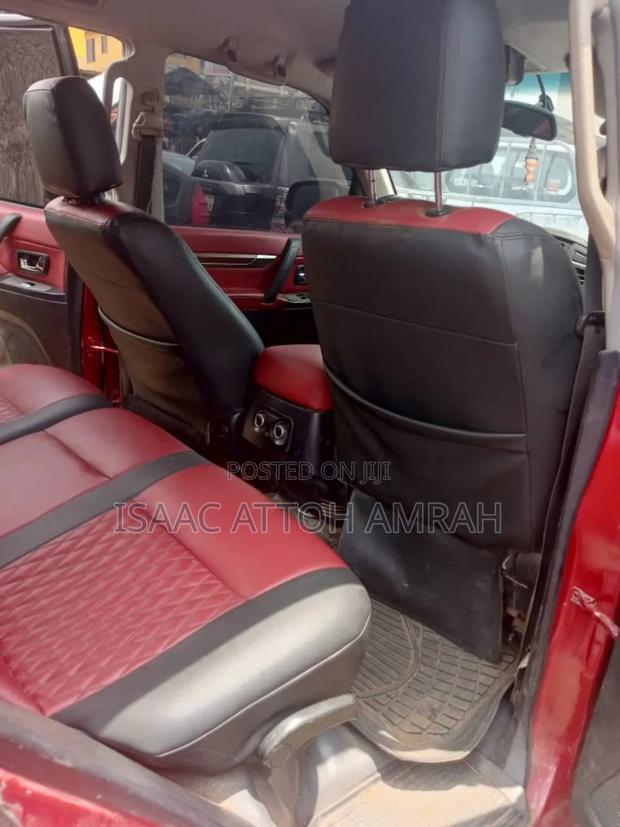Mitsubishi Pajero 3.0 2011 Red photo 6