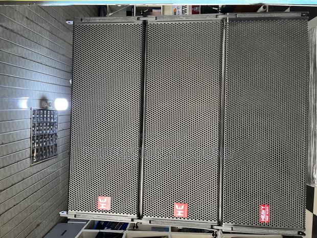 Line Array Speaker · Photo 4