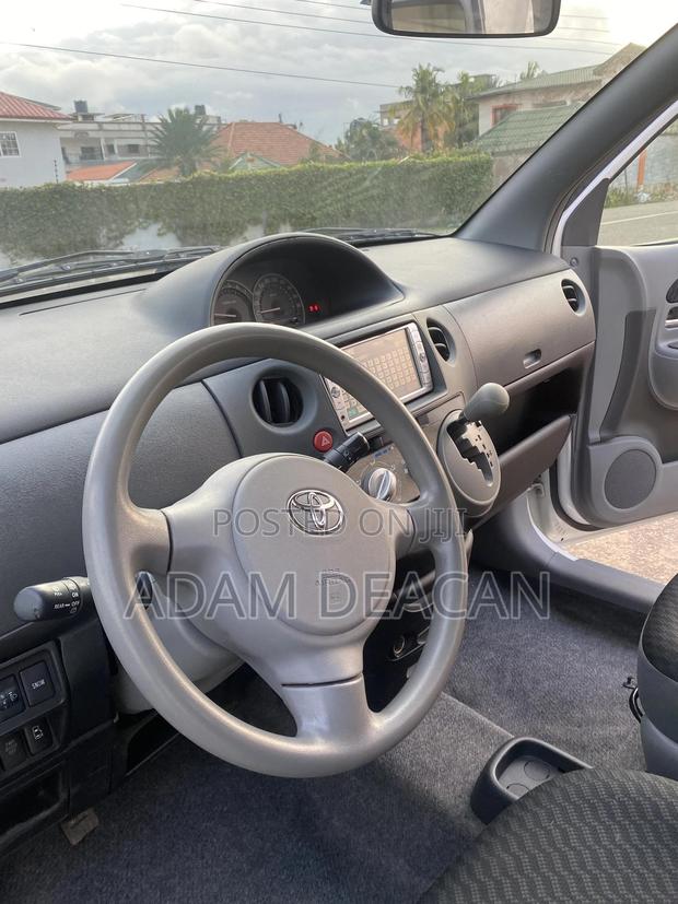 Toyota Sienta 2013 White