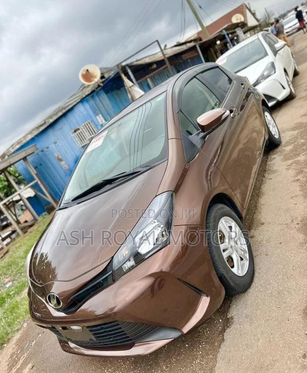 Toyota Vitz 1.5 FWD 3dr 2015 Brown