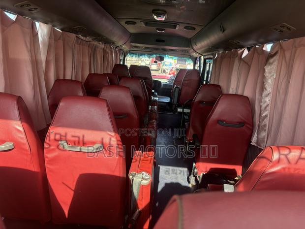 Hyundai County 2012 Grey