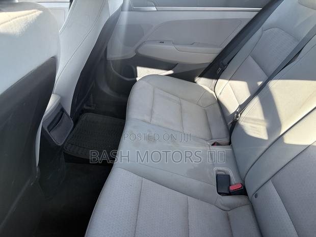 Hyundai Elantra 2017 Black