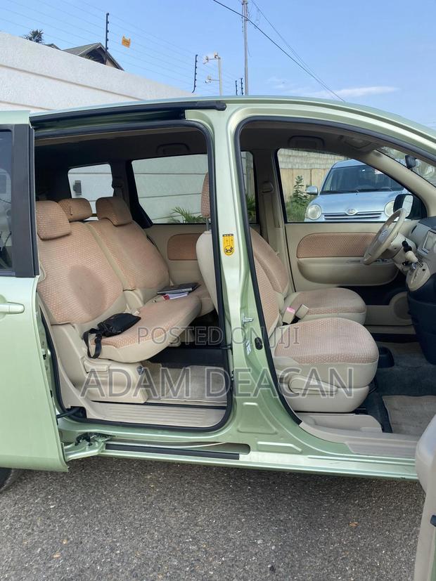 Toyota Sienta 1.5 AWD 2012 Green
