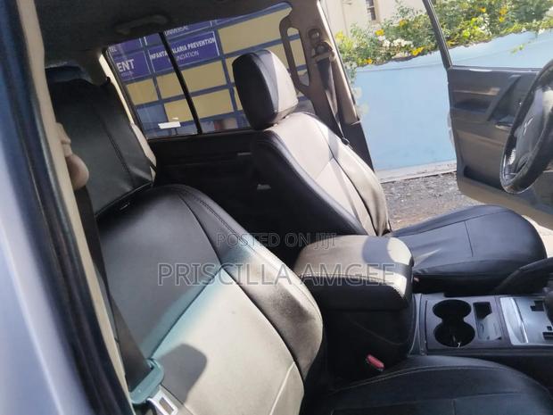 Mitsubishi Pajero 2015 Silver