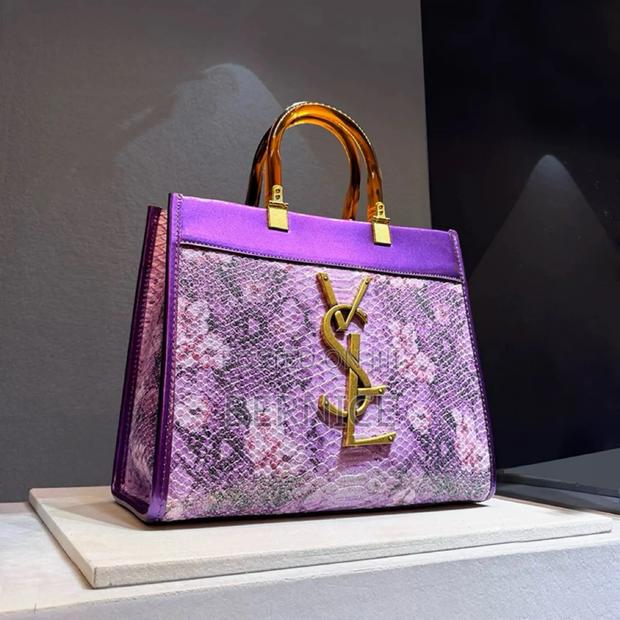 Luxury Designer Handbag photo 2