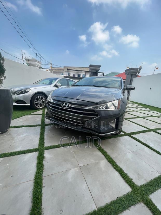 Hyundai Elantra Limited 2019 Gray